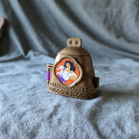 Vintage Polly Pocket Hunchback Of Notre Dame Disney Locket Once Upon A Time Bell - Picture 4 of 12